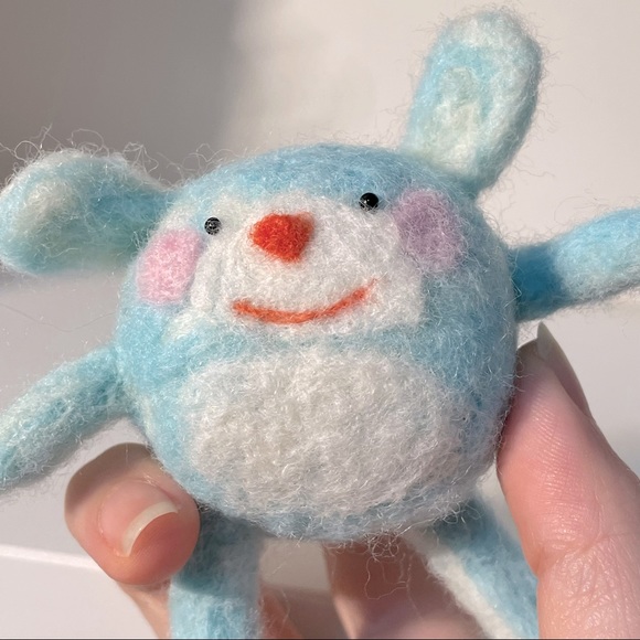 Felting Sky Blue Cute Smiling Rabbit Mini Tiny Plushy Decoration Brooch Pin - Picture 3 of 7